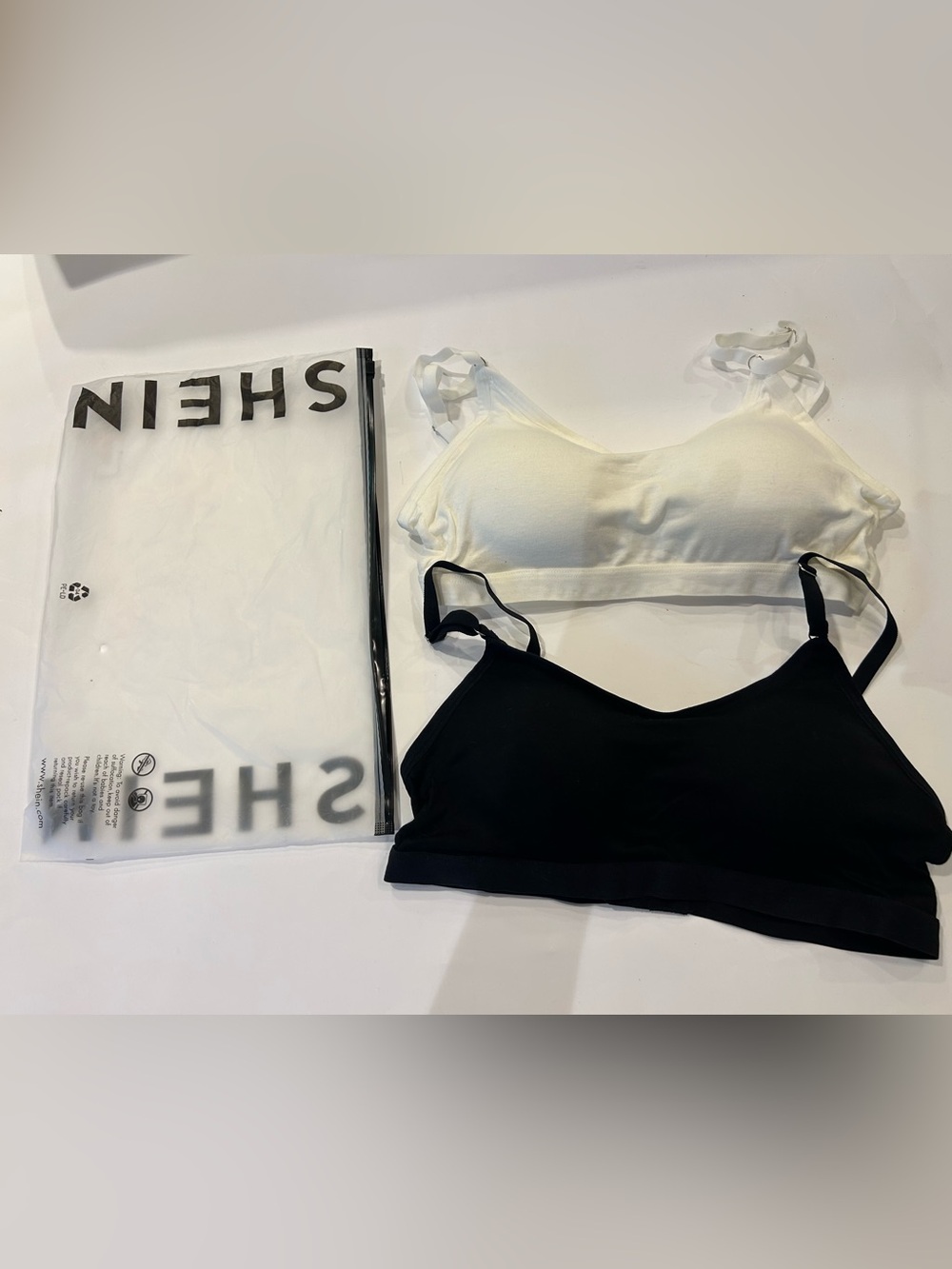 Seamless Comfort Bra Set of 2- Black & White